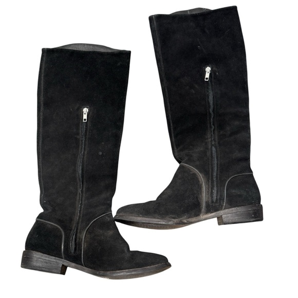 UGG Daley Tall Boot In Black Suede, Size 9.5 - Picture 2 of 5
